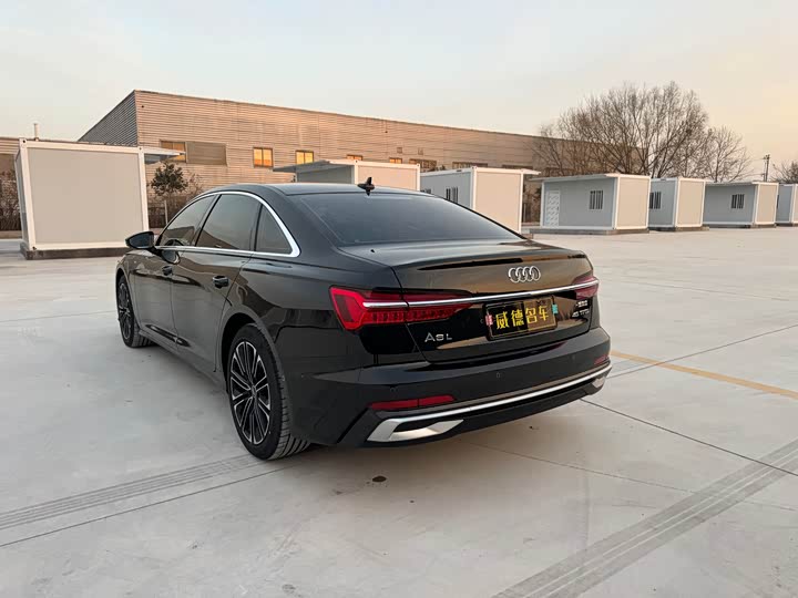 Фото 5 - Audi A6L