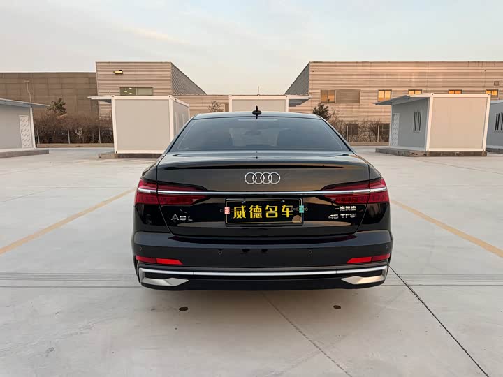 Фото 6 - Audi A6L