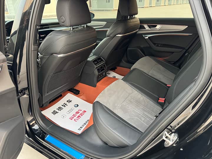 Фото 9 - Audi A6L