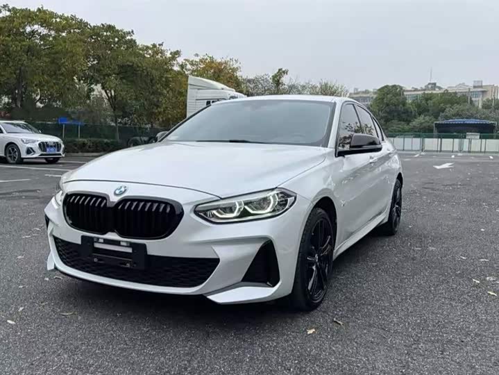 Фото 1 - BMW 1 Series