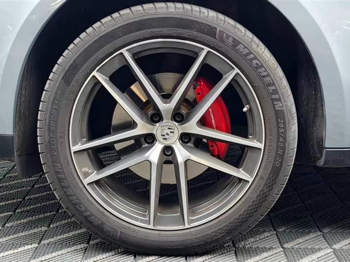 Фото 8 - Porsche Macan