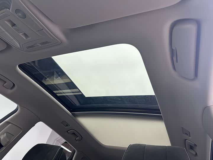 Фото 7 - Hongqi HS5