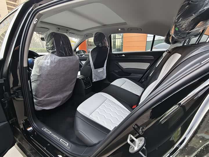 Фото 6 - Volkswagen Magotan