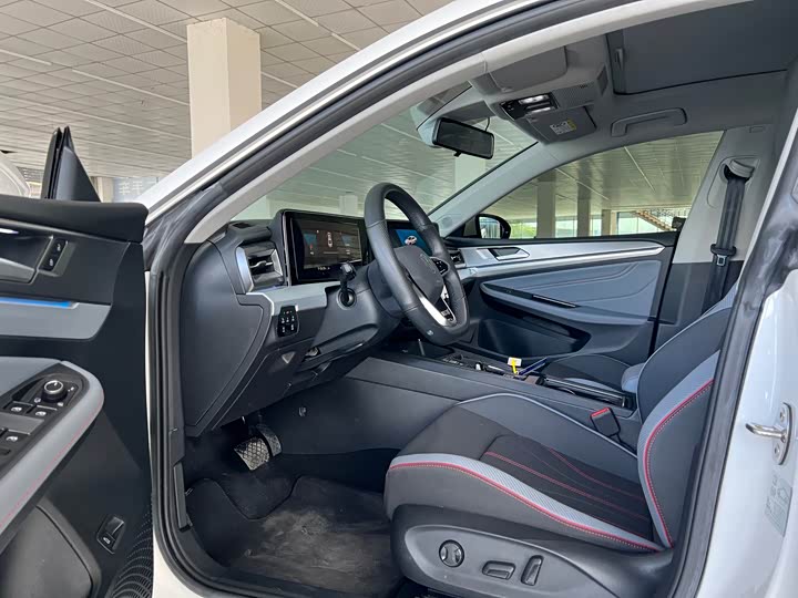 Фото 8 - Volkswagen Lamando L