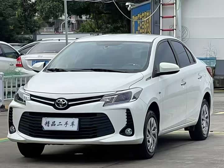 Фото 1 - Toyota Vios