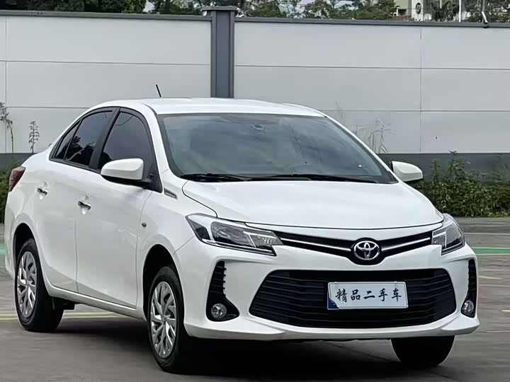 Фото 3 - Toyota Vios