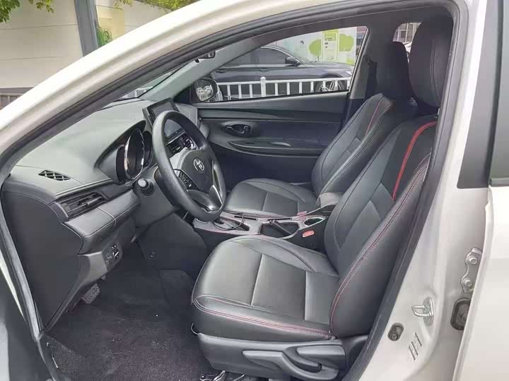 Фото 4 - Toyota Vios