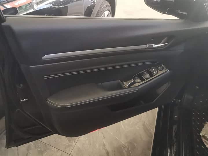 Фото 7 - Nissan Teana