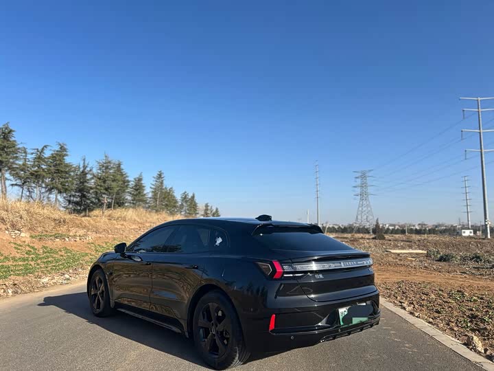 Фото 3 - Zeekr 001