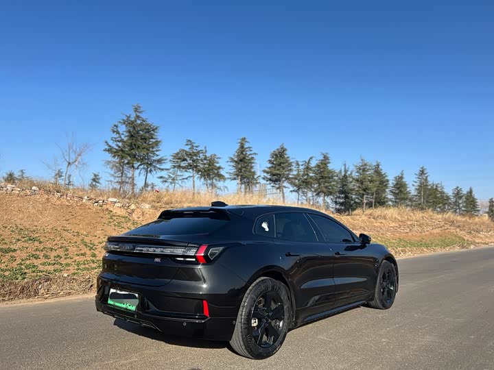 Фото 5 - Zeekr 001