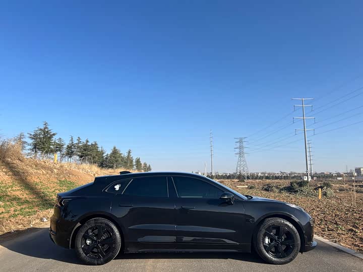 Фото 6 - Zeekr 001