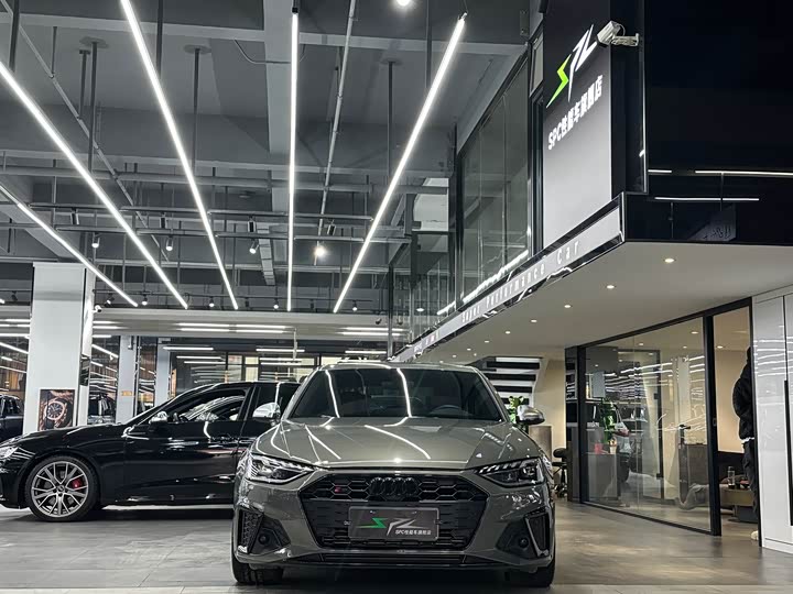 Фото 2 - Audi S4