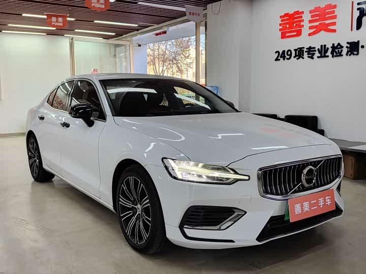 Фото 3 - Volvo S60 Hybrid
