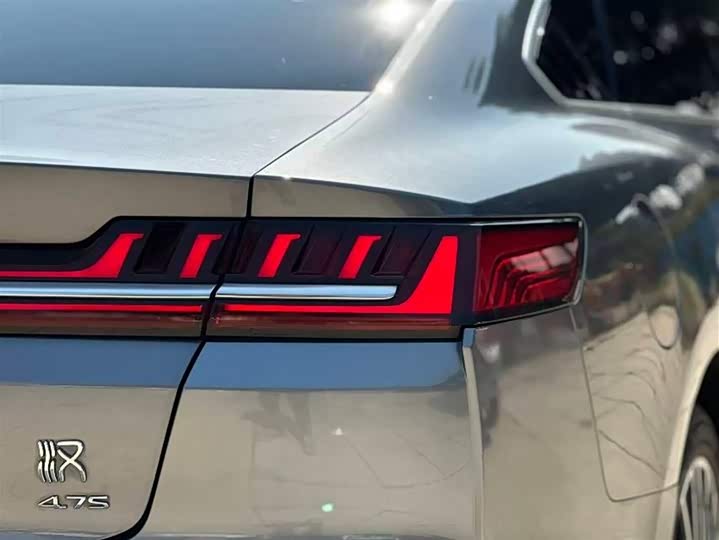 Фото 8 - BYD Han