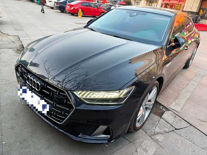 Фото 1 - Audi A7L