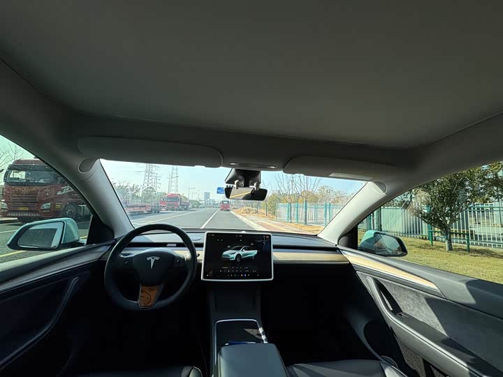 Фото 7 - Tesla Model Y