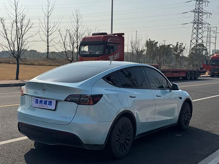 Фото 9 - Tesla Model Y