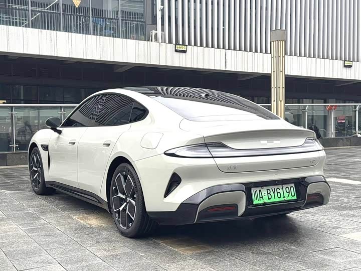 Фото 4 - Xiaomi SU7