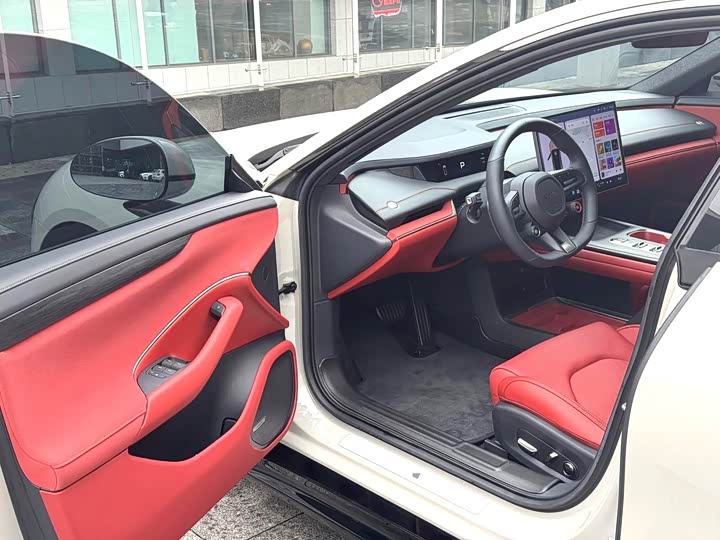 Фото 8 - Xiaomi SU7