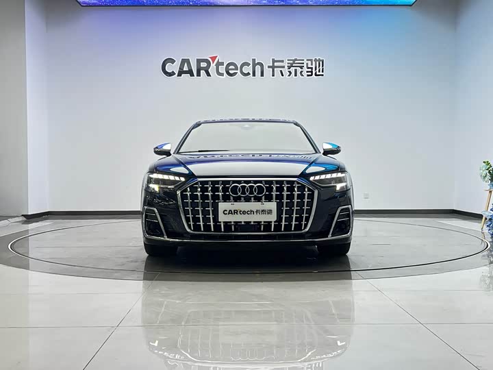 Фото 2 - Audi A8