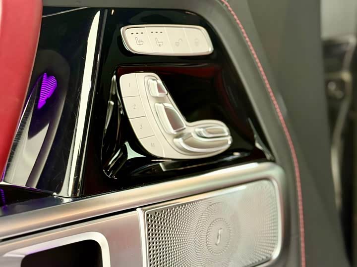 Фото 9 - Mercedes-Benz G-Class AMG