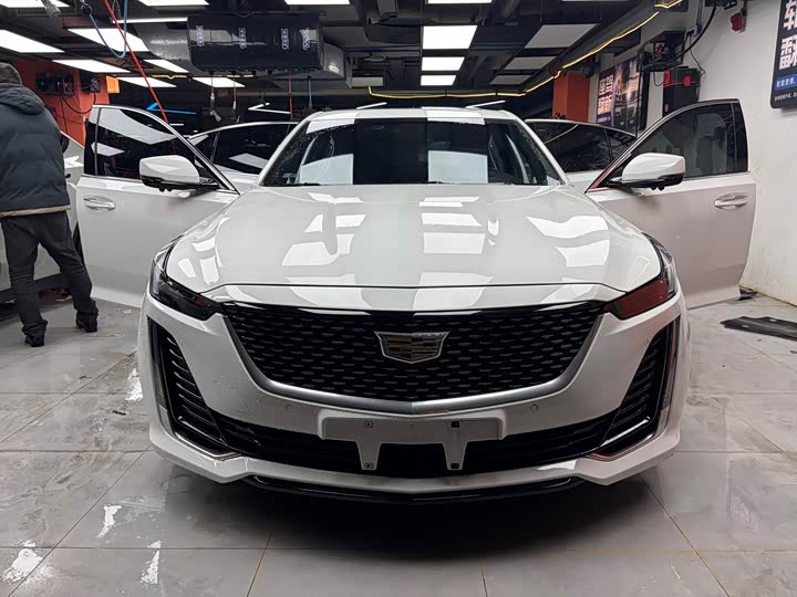 Фото 2 - Cadillac CT5