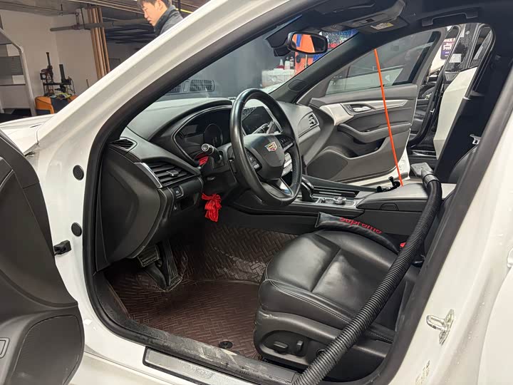 Фото 6 - Cadillac CT5