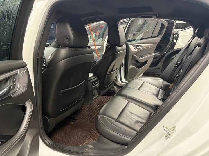 Фото 8 - Cadillac CT5