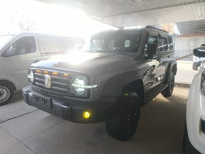 Фото 2 - Tank 300