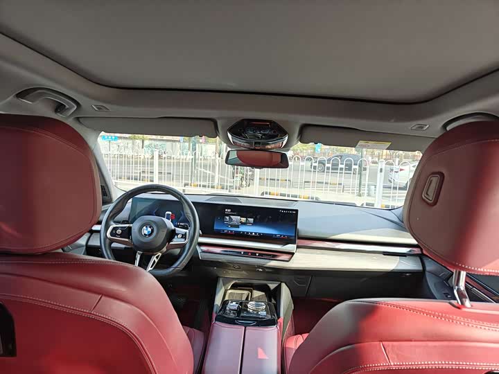 Фото 5 - BMW 5 Series