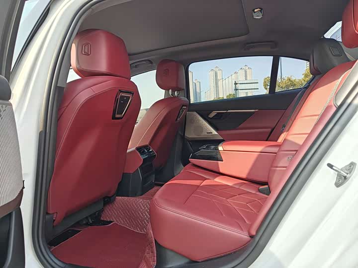 Фото 7 - BMW 5 Series