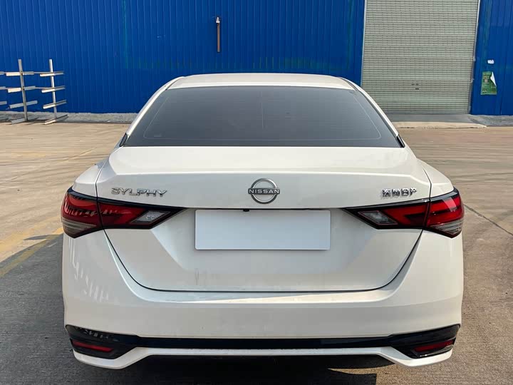 Фото 4 - Nissan Sylphy