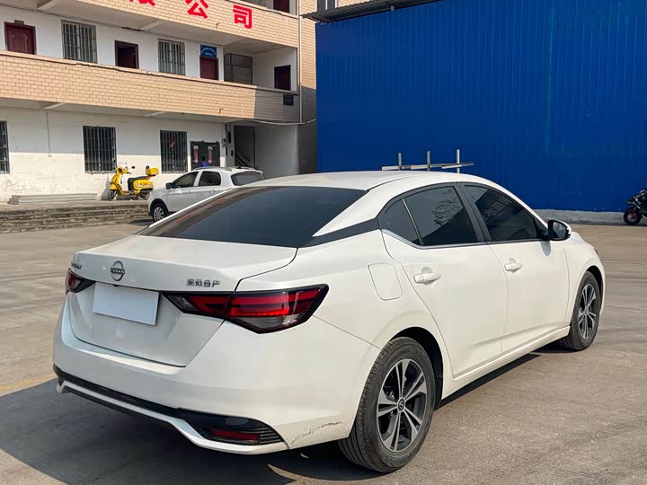 Фото 5 - Nissan Sylphy