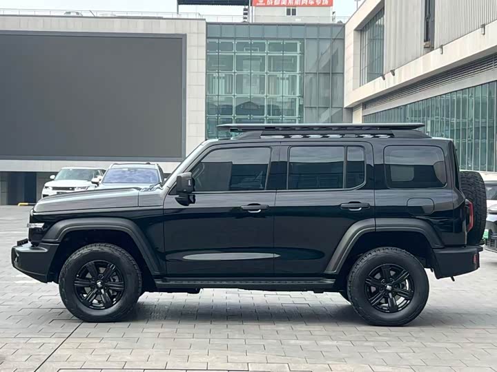 Фото 3 - Tank 300