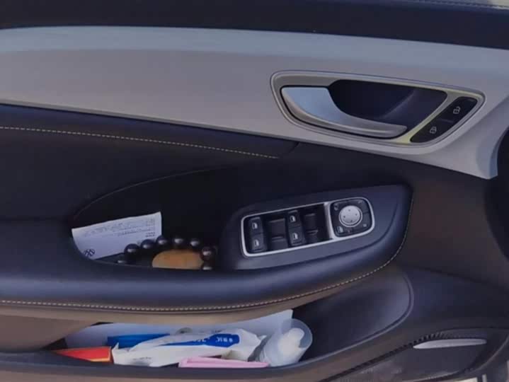 Фото 7 - Roewe i6 Max