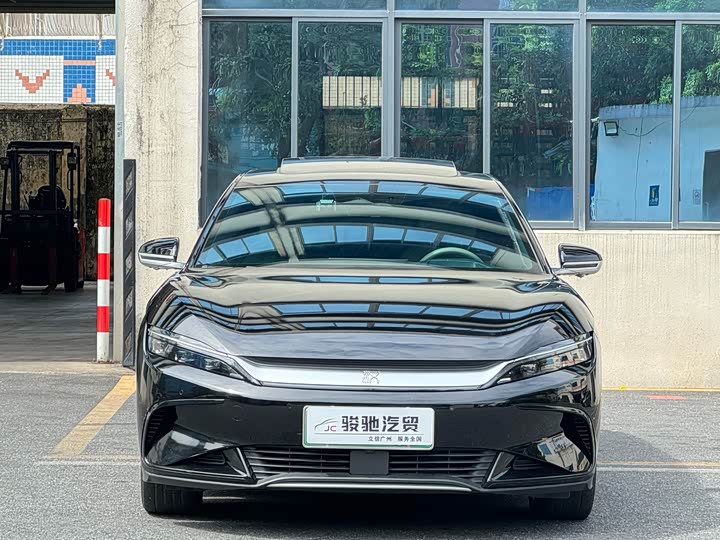 Фото 2 - BYD Han