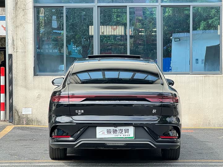 Фото 8 - BYD Han