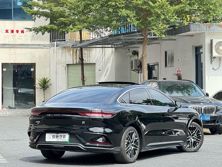 Фото 9 - BYD Han