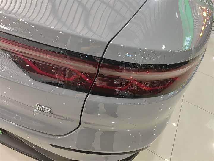 Фото 8 - BYD Han