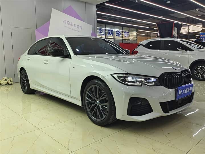 Фото 3 - BMW 3 Series