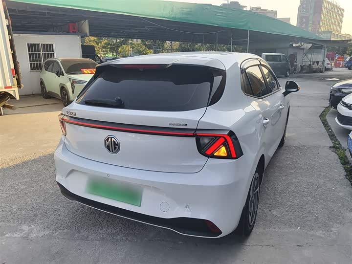 Фото 7 - MG Motor 4 EV