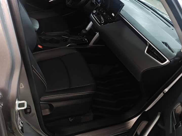 Фото 8 - Toyota Corolla Cross