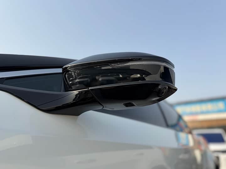 Фото 6 - Toyota bZ5