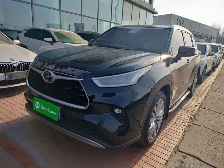 Фото 1 - Toyota Highlander