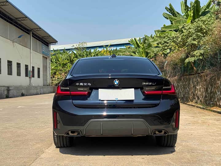 Фото 9 - BMW 3 Series