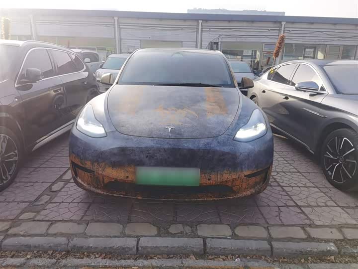 Фото 3 - Tesla Model Y