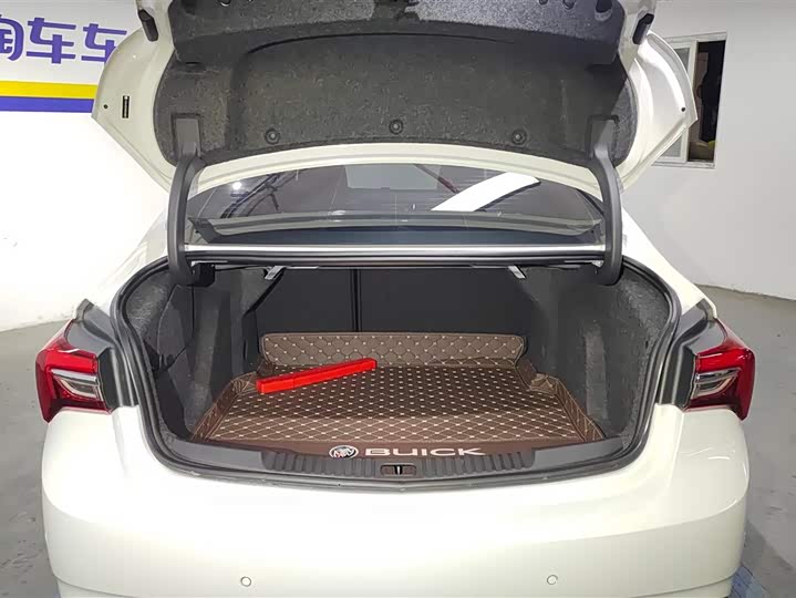 Фото 4 - Buick Verano