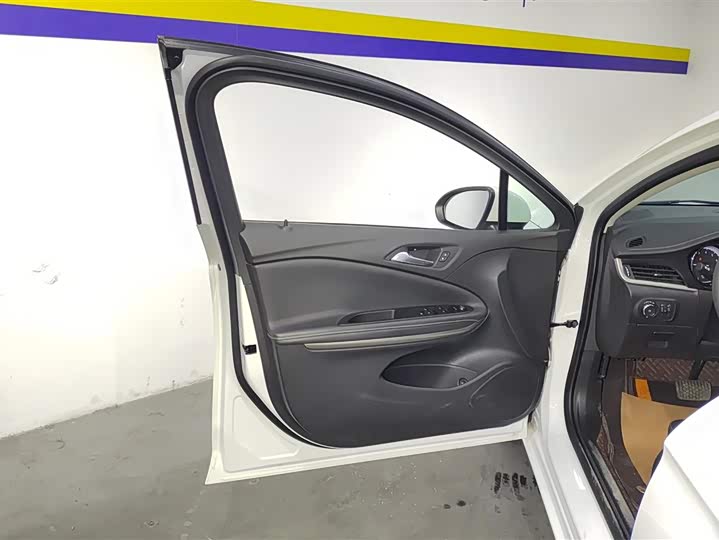 Фото 7 - Buick Verano