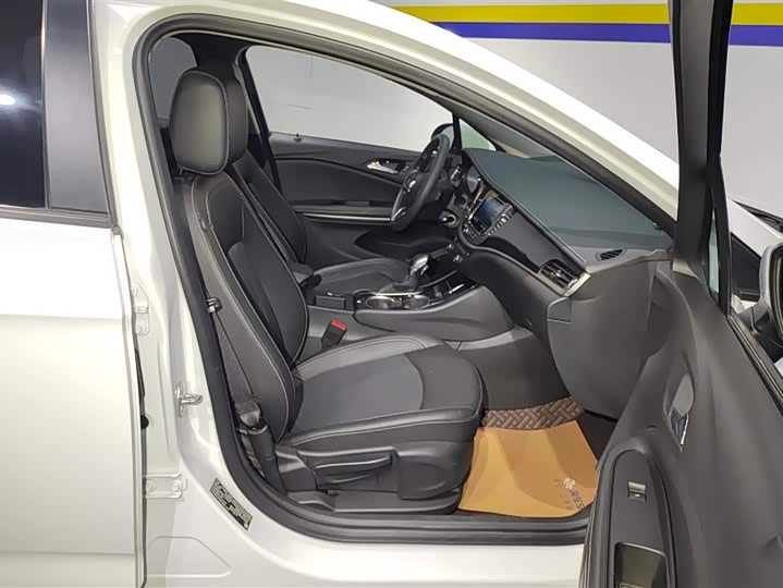 Фото 8 - Buick Verano