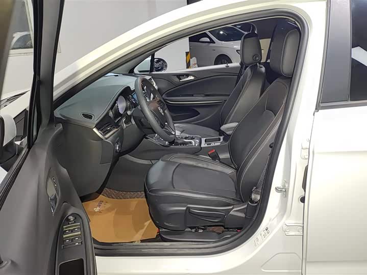 Фото 9 - Buick Verano